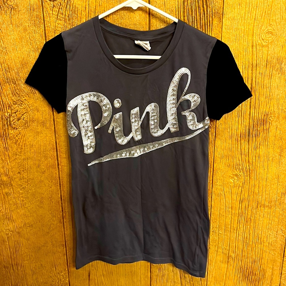 VS PINK T-SHIRT     Like *NEW*